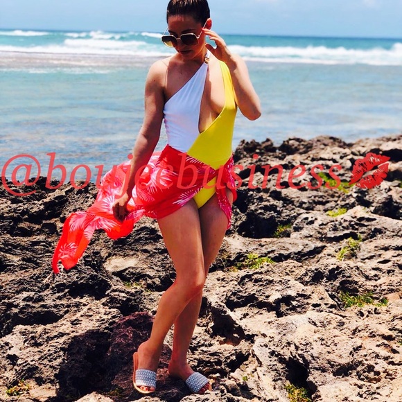 ZARA Asymmetric Swimsuit - Picture 2 of 8